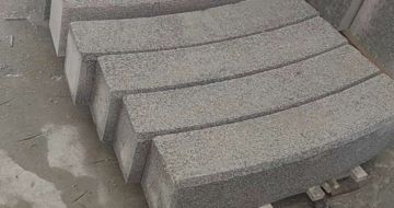 黄石芝麻白弧形路牙石