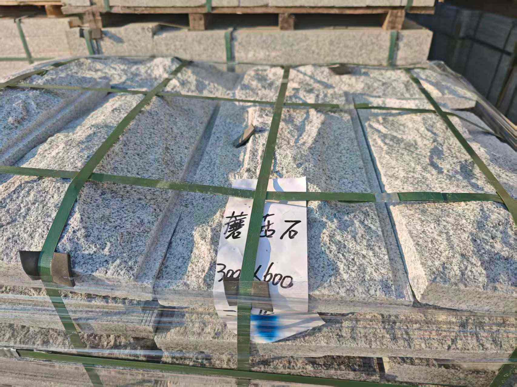 黄石芝麻白蘑菇石，自然面