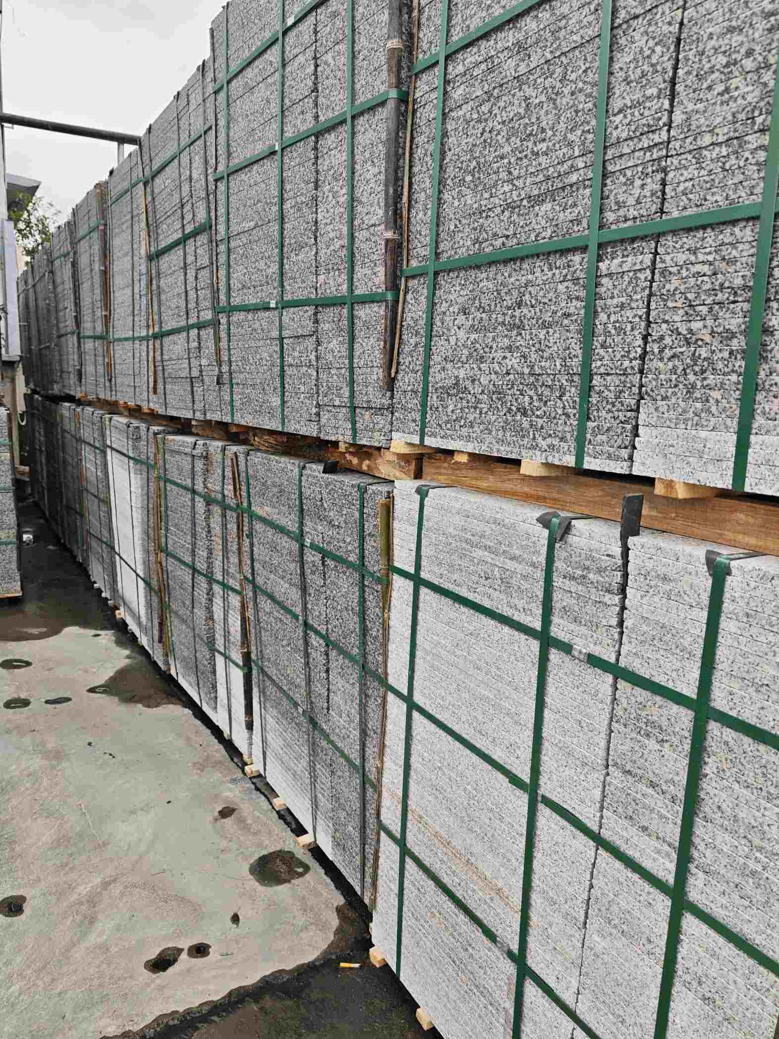 黄石芙蓉白地铺石，石材地铺石